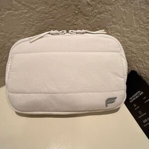Fabletics Essential Puffer Belt Bag Beige Sporty Fanny Pack Winter Gym Athletic